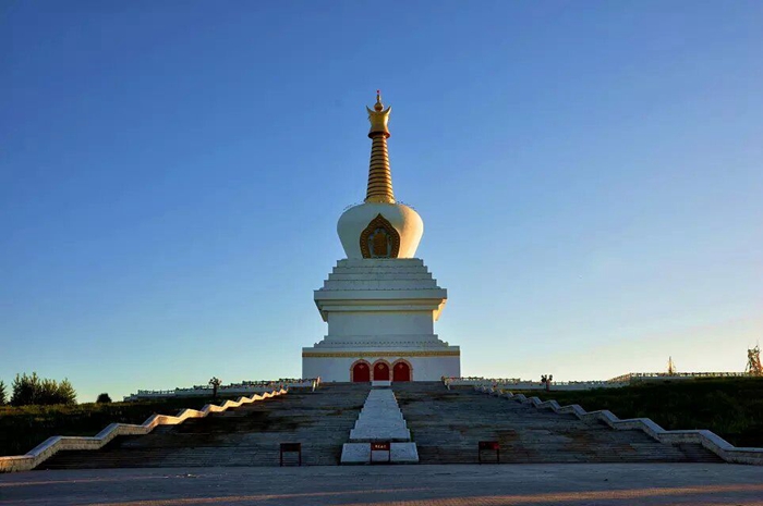 呼伦贝尔两河圣山旅游景区